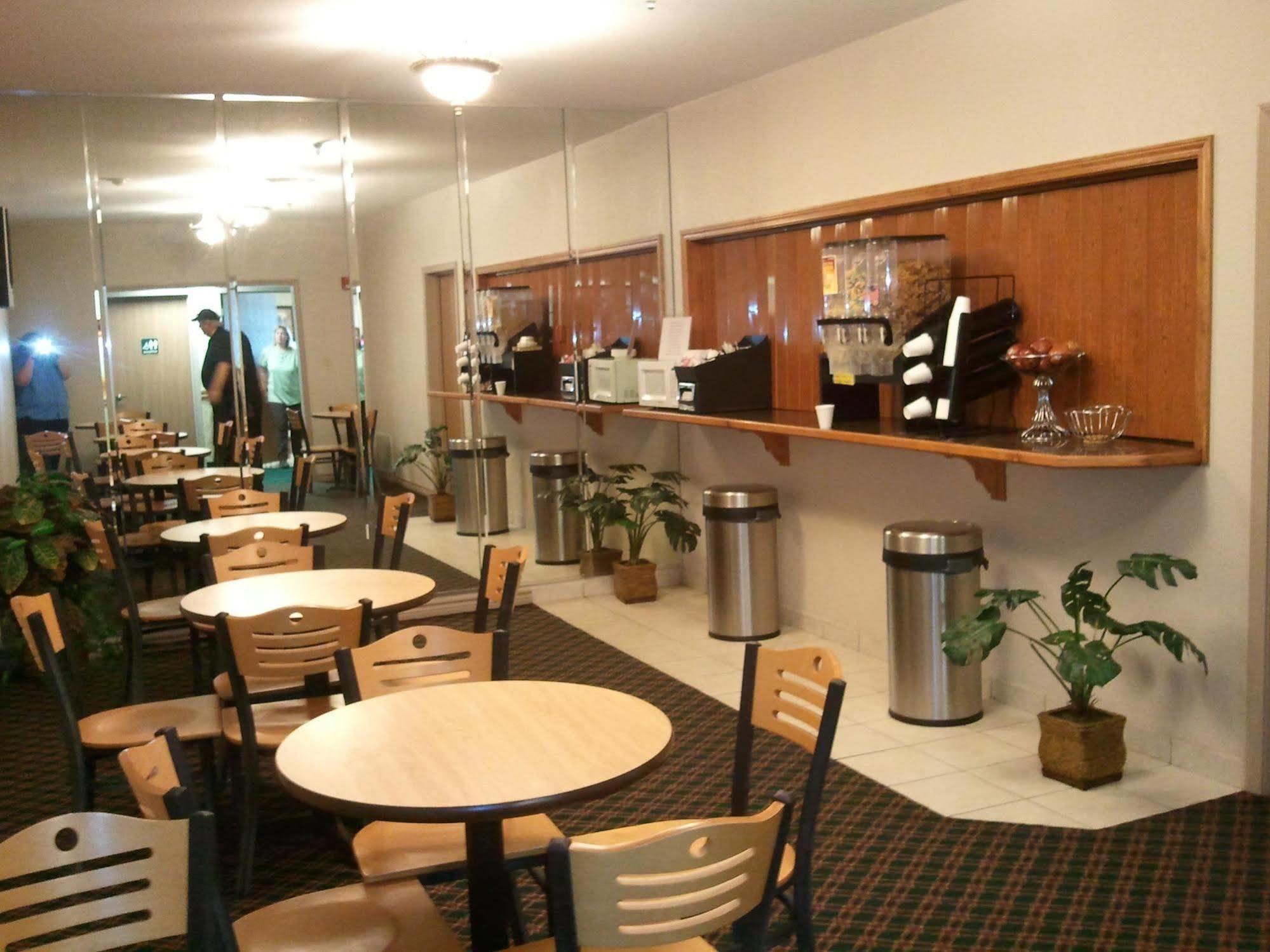 Western Halito Hotel 2*