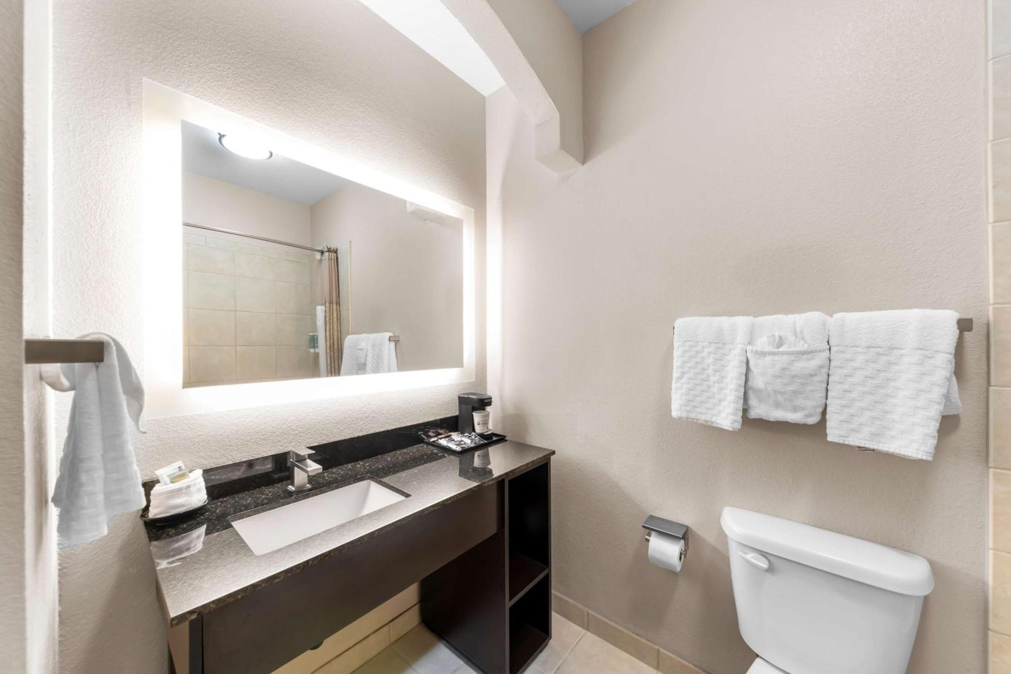 Express Inn&suites Hotel 2*