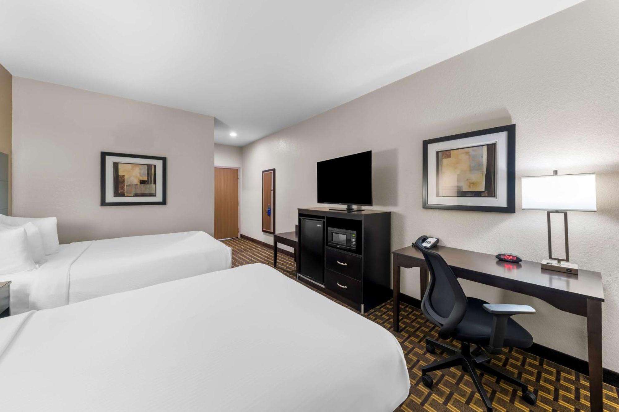 Hotel Express Inn&suites 2*