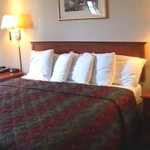 Hotel Express Inn&suites