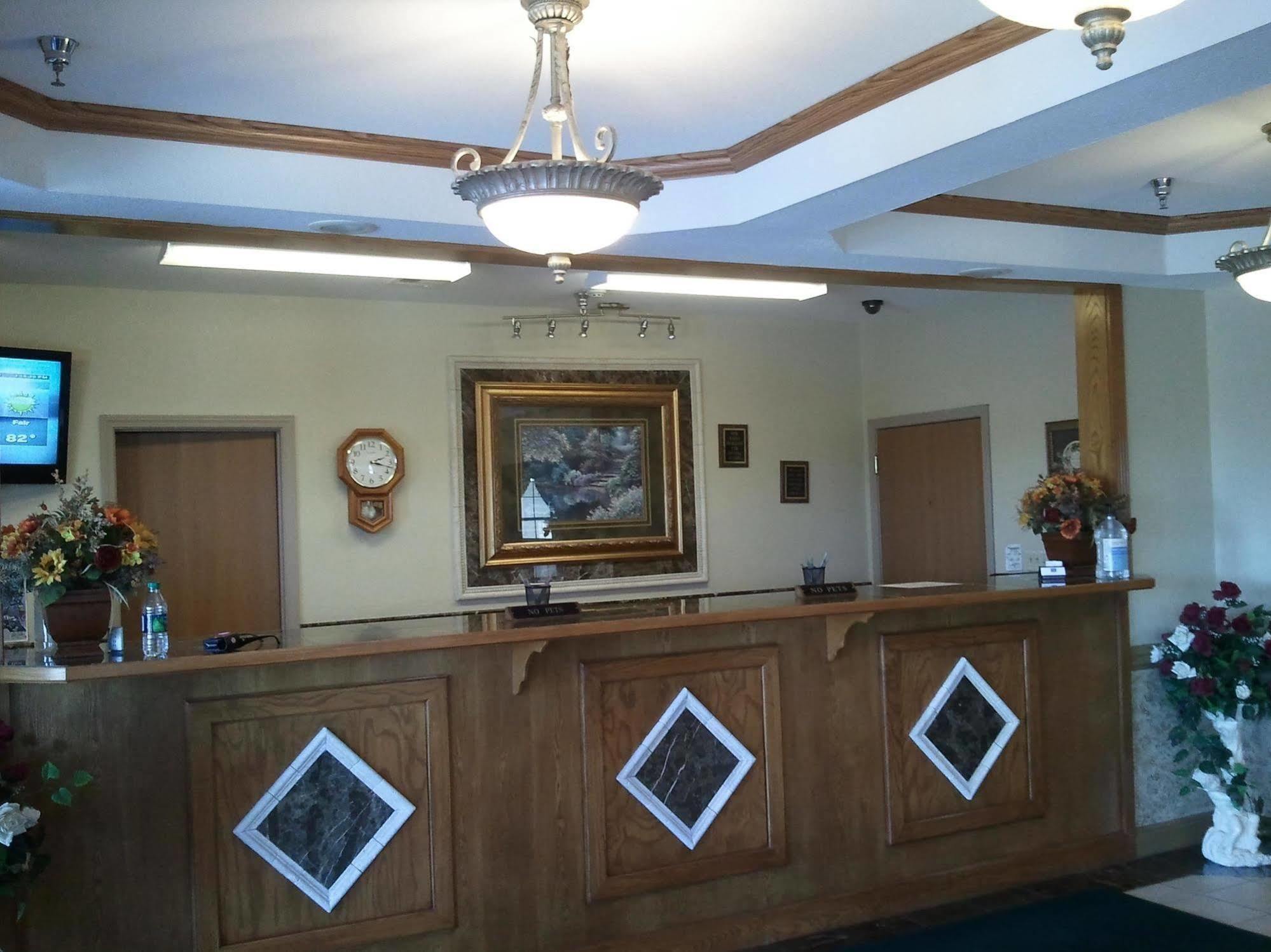 Hotel Express Inn&suites 2*